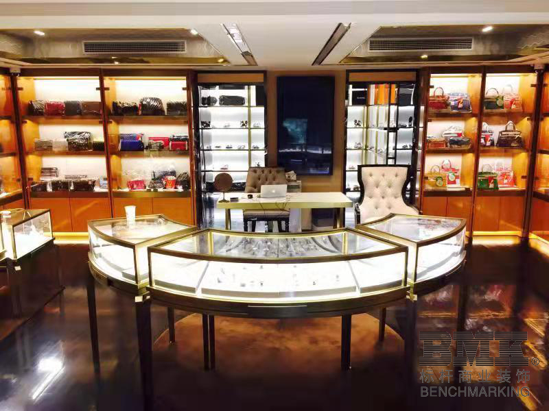 南京箱包展柜厂|南京箱包展柜定制|南京标杆展柜