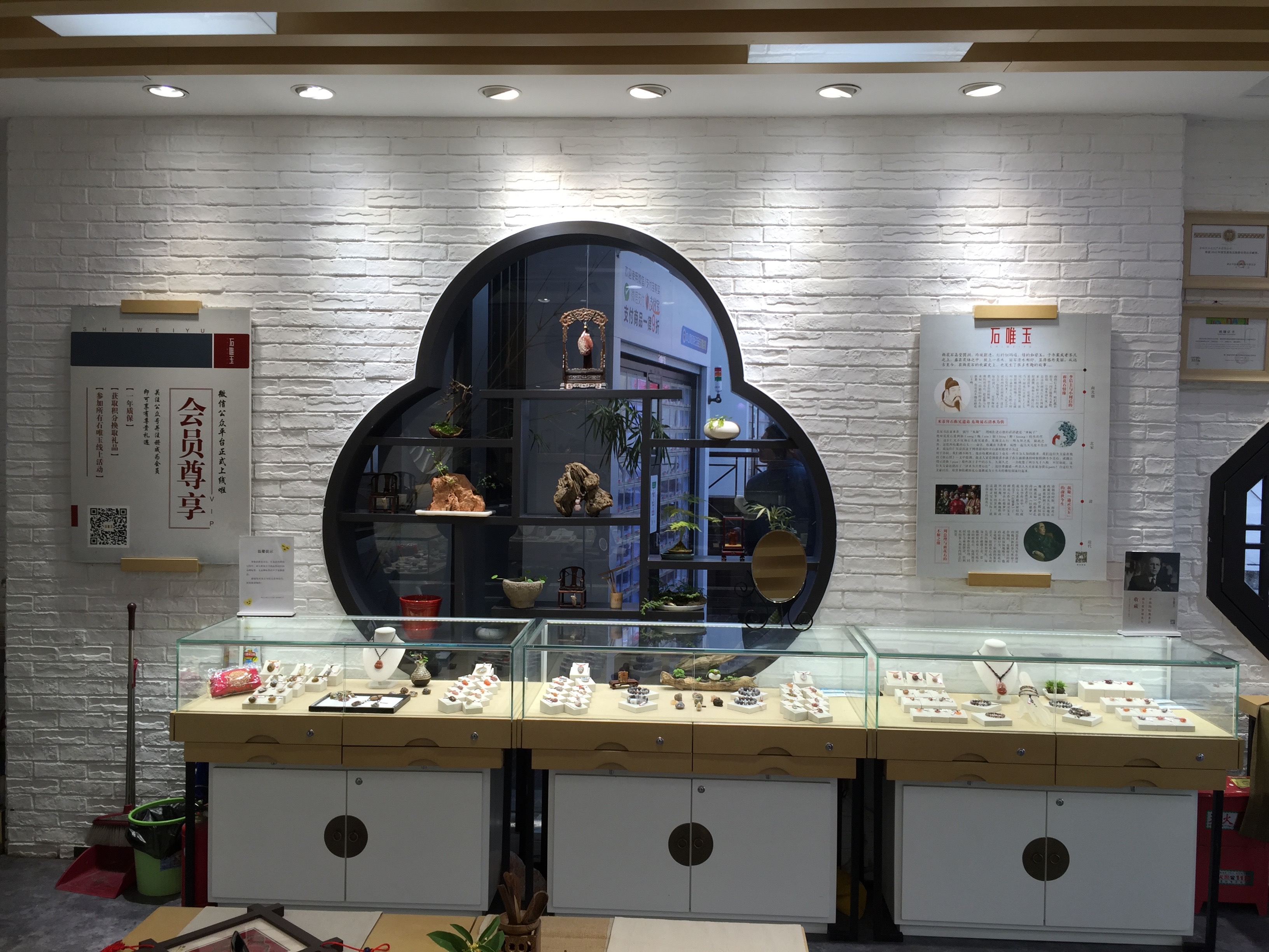 南京珠宝展柜厂|南京玻璃展柜制作|南京标杆展柜